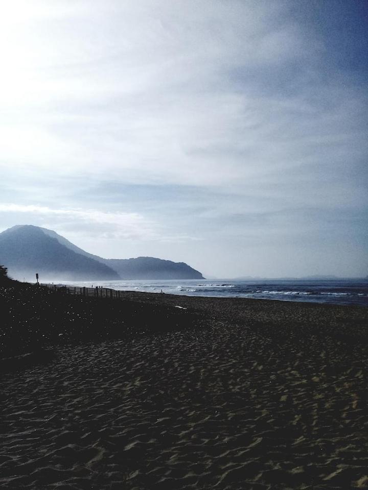 1 A 80 Metros Do Mar De Itamambuca, Casa de hóspedes